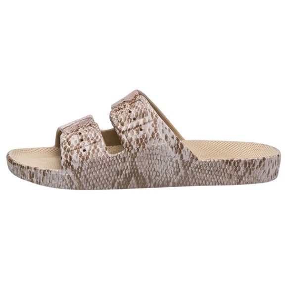 NWT Freedom Moses Viper Sands Slides sz 7/8 and 8/9 - Picture 5 of 14